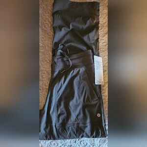 BNWT LULULEMON STUDIO MIDRISE REGULAR